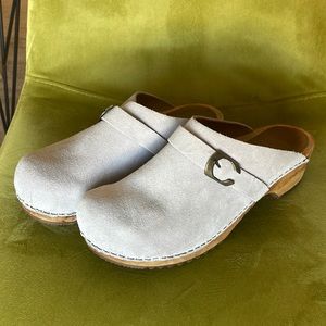Sanita Original Danish Clogs Lavender Buckle Suede Size 40 UK 9 to 9.5 US